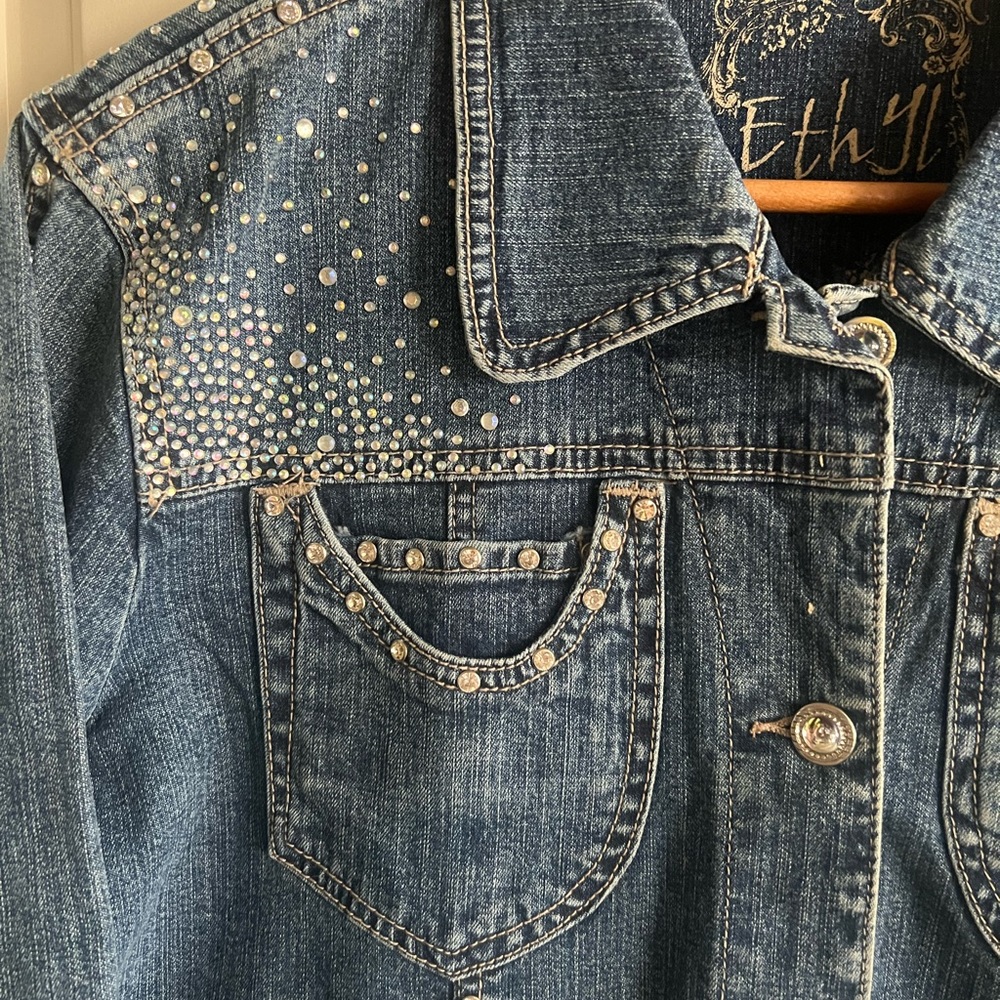 Jean jacket - Picture 2 of 8